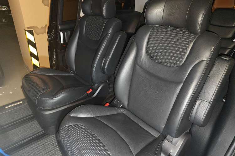 Used Luxgen Great 7 MPV 2013 2.0T Luxury Model Left Rear Seat