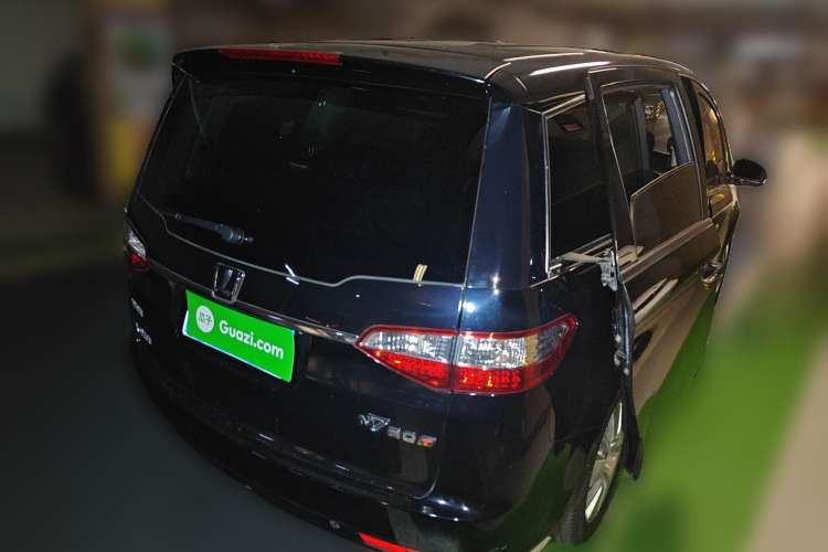 Used Luxgen Great 7 MPV 2013 2.0T Luxury Model Rear Right 45 Deg