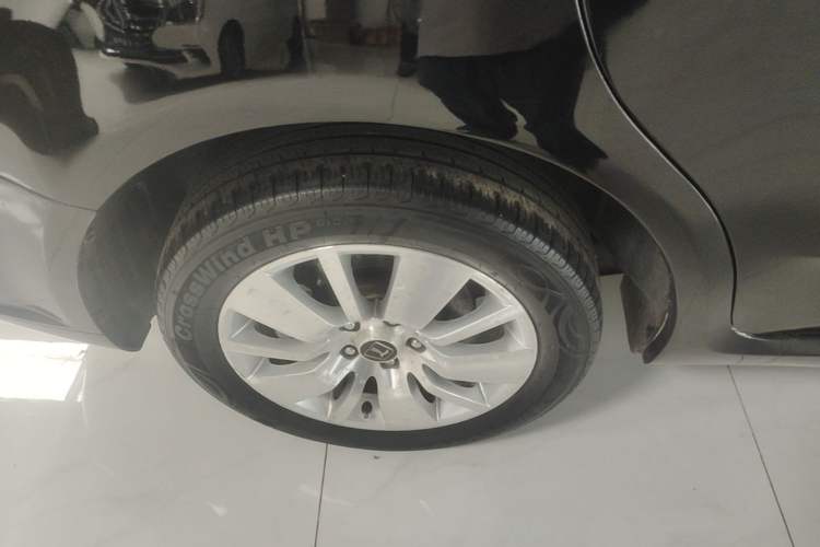Used Luxgen Great 7 MPV 2013 2.0T Luxury Model Right Rear Wheel Hub