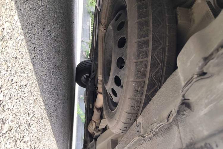 Used Luxgen Great 7 MPV 2013 2.0T Elite Edition Chassis Rear Right