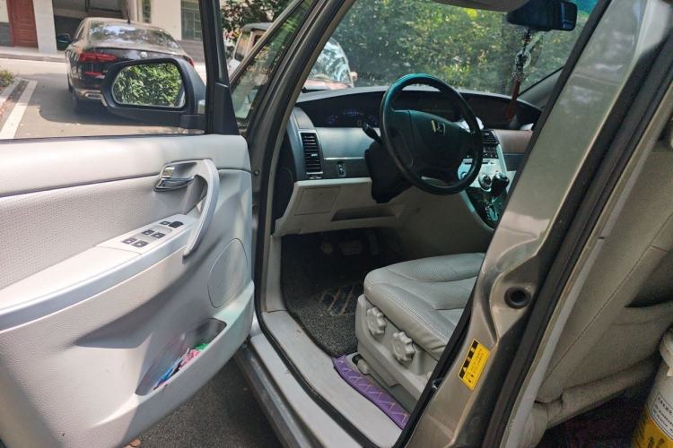 Used Luxgen Great 7 MPV 2013 2.0T Elite Edition Driver Seat