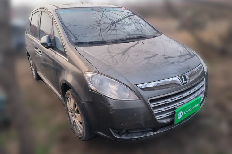 Used Luxgen Great 7 MPV 2013 2.0T Luxury Model Front Right 45 Deg