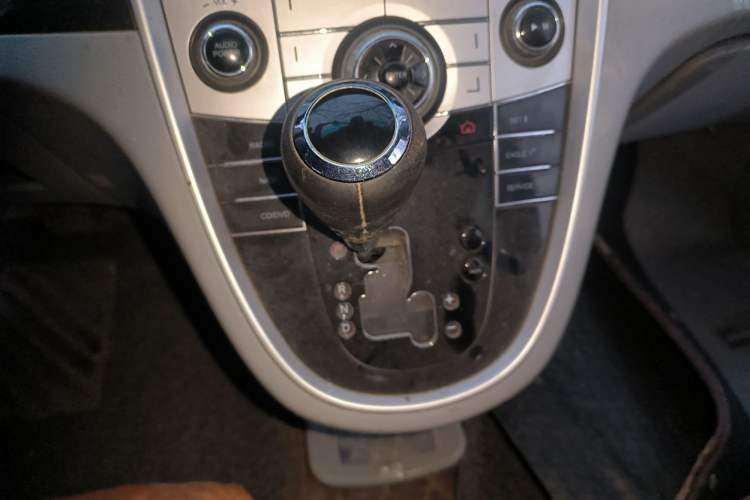 Used Luxgen Great 7 MPV 2013 2.0T Luxury Model Gear Lever