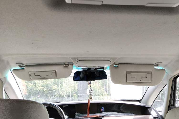 Used Luxgen Great 7 MPV 2013 2.0T Elite Edition Headliner