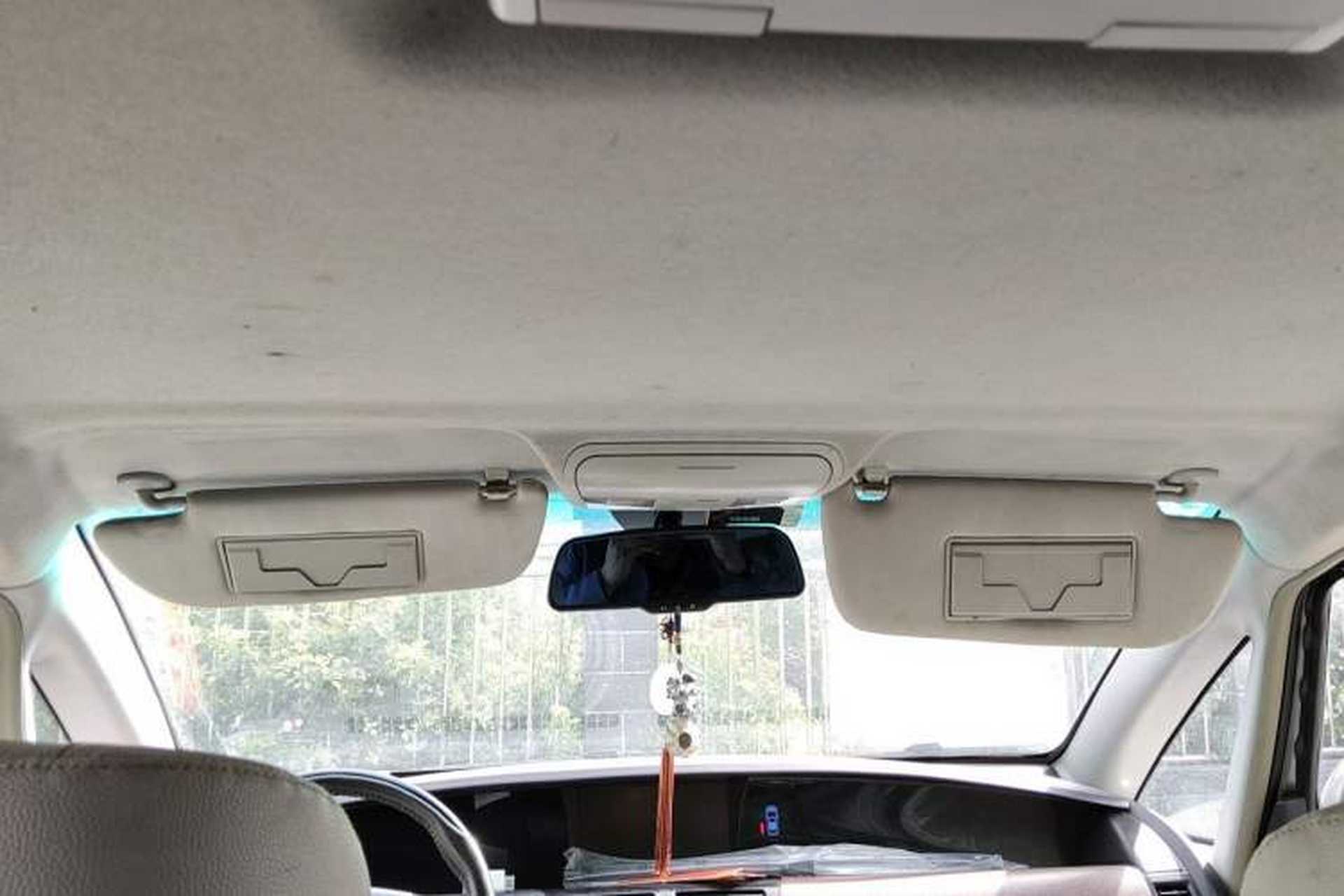 Used Luxgen Great 7 MPV 2013 2.0T Elite Edition Headliner