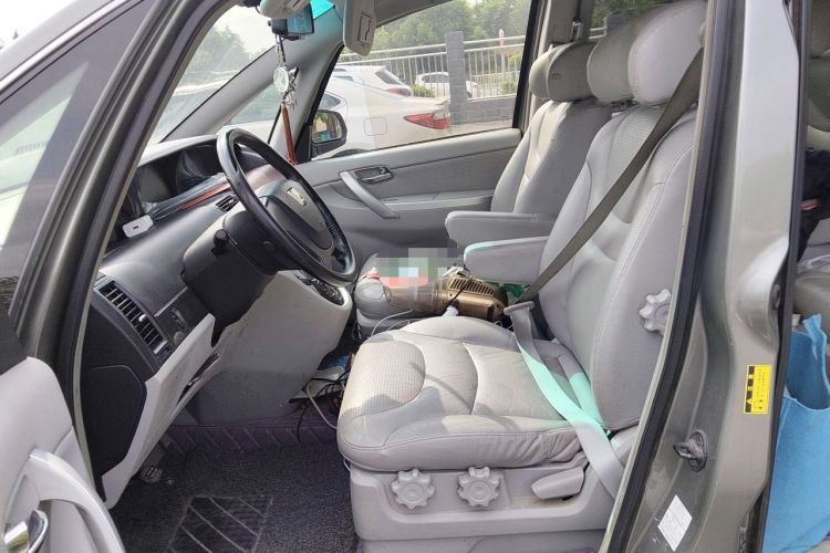 Used Luxgen Great 7 MPV 2013 2.0T Elite Edition Left Front Seat