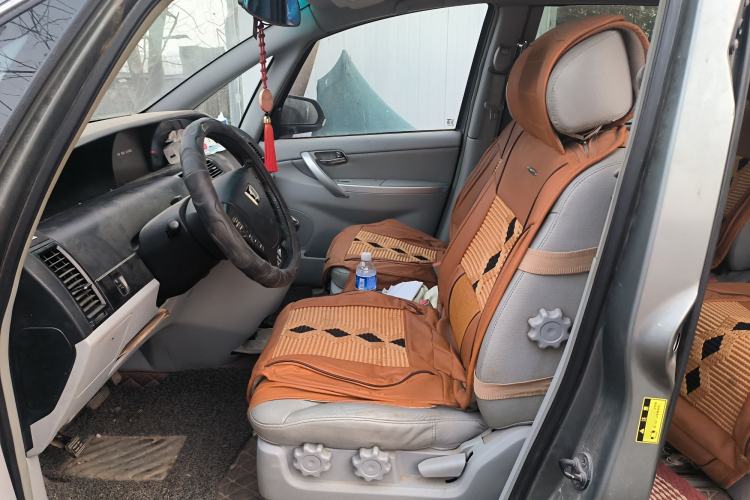 Used Luxgen Great 7 MPV 2013 2.0T Luxury Model Left Front Seat