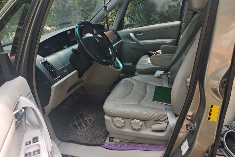Used Luxgen Great 7 MPV 2013 2.0T Elite Edition Left Front Seat