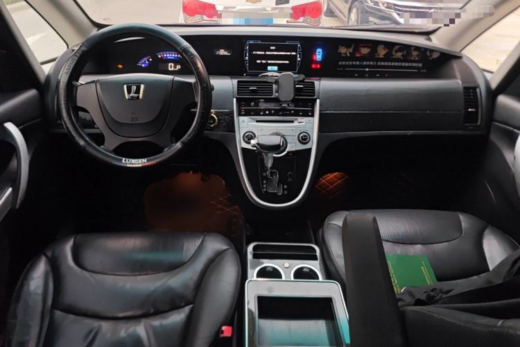 Used Luxgen Great 7 MPV 2013 2.0T Business Model Center Console