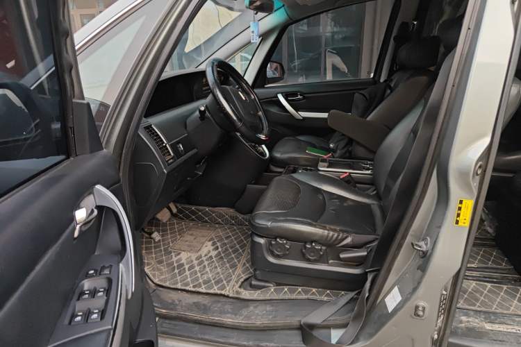 Used Luxgen Great 7 MPV 2013 2.0T Business Model Driver Seat