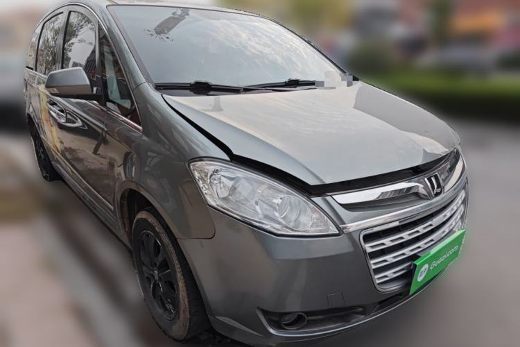 Used Luxgen Great 7 MPV 2013 2.0T Business Model Front Right 45 Deg