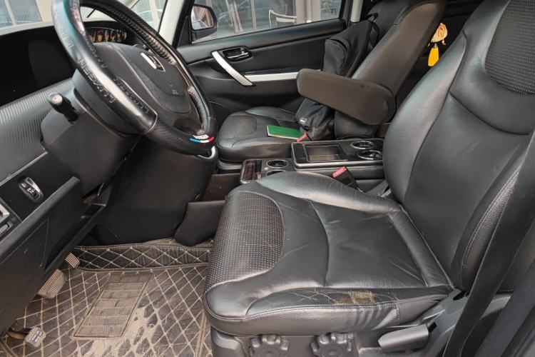 Used Luxgen Great 7 MPV 2013 2.0T Business Model Left Front Seat