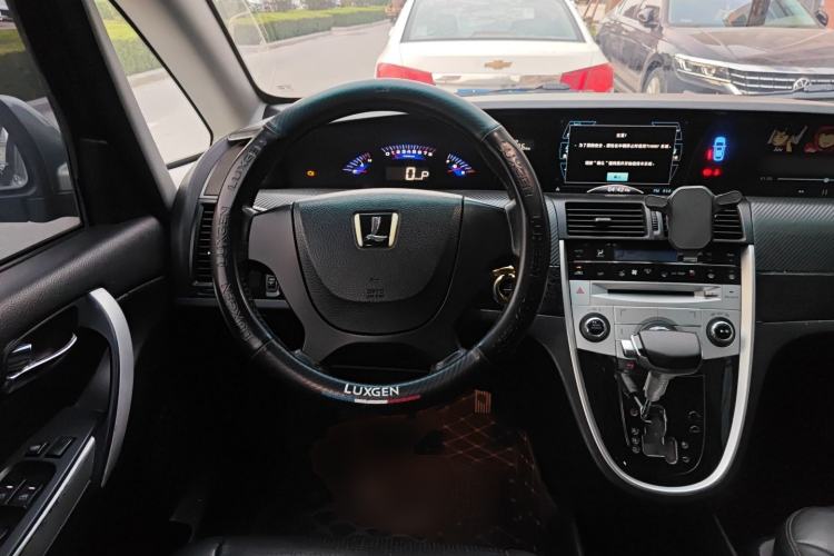 Used Luxgen Great 7 MPV 2013 2.0T Business Model Steering Wheel