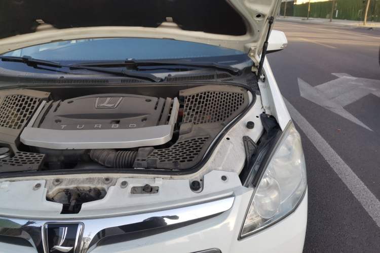 Used Luxgen Great 7 MPV 2013 2.0T Luxury Model Engine Bay Left