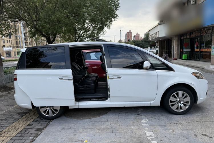 Used Luxgen Great 7 MPV 2013 2.0T Executive Model Exterior 3
