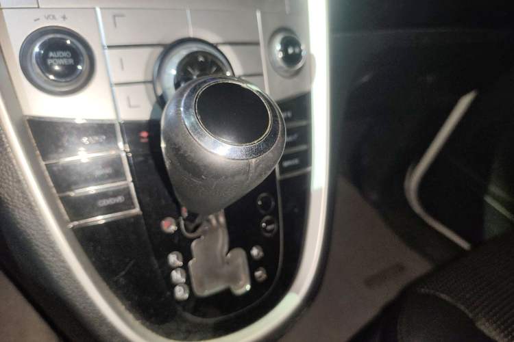 Used Luxgen Great 7 MPV 2013 2.0T Luxury Model Gear Lever