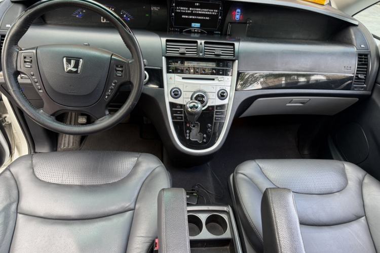 Used Luxgen Great 7 MPV 2013 2.0T Executive Model Interior 1