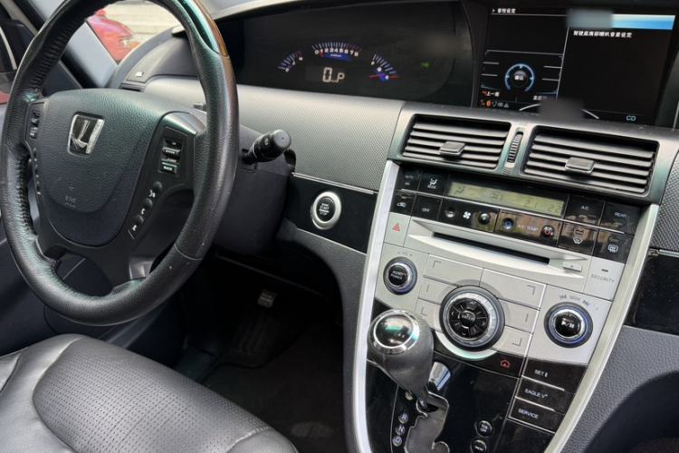 Used Luxgen Great 7 MPV 2013 2.0T Executive Model Interior 9