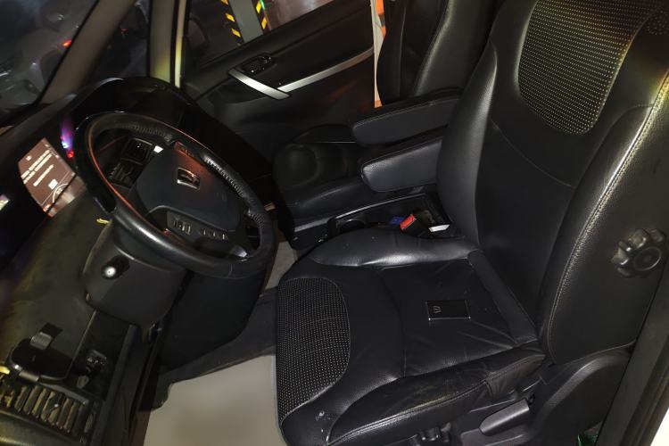 Used Luxgen Great 7 MPV 2013 2.0T Luxury Model Left Front Seat