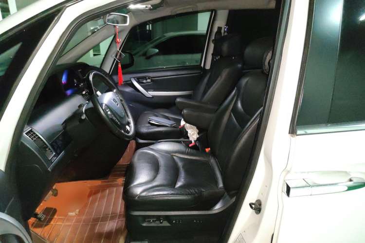 Used Luxgen Great 7 MPV 2013 2.0T Executive Model Left Front Seat