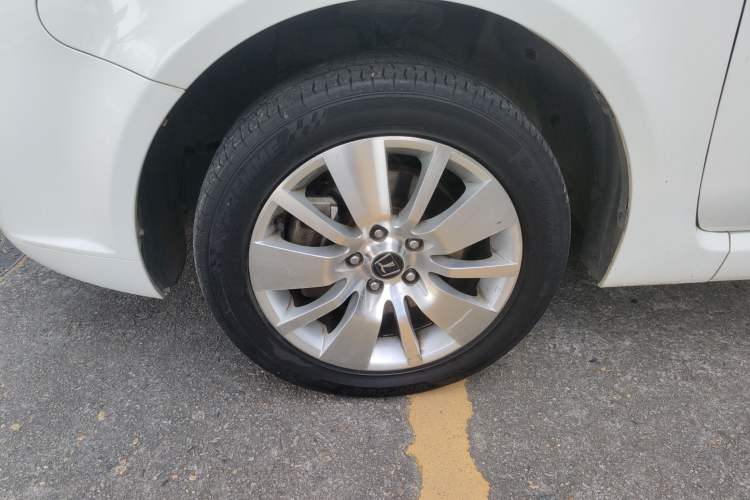 Used Luxgen Great 7 MPV 2013 2.0T Luxury Model Left Front Wheel Hub