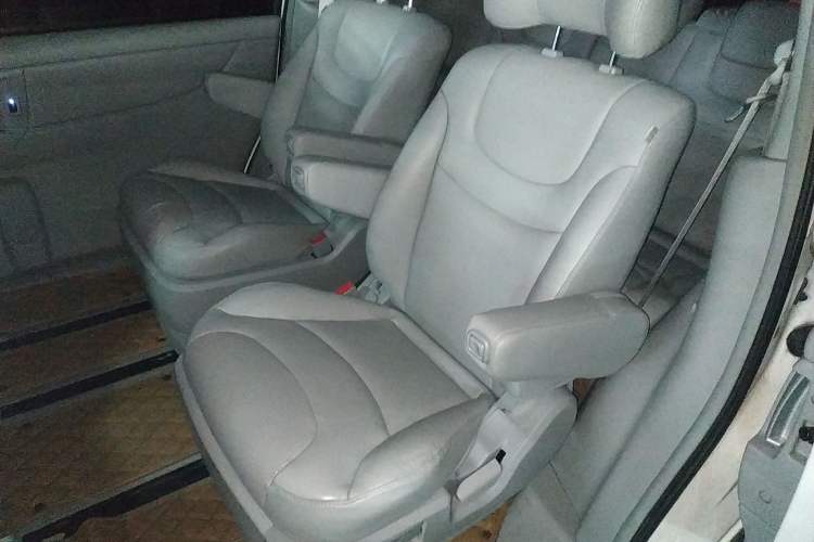 Used Luxgen Great 7 MPV 2013 2.0T Luxury Model Left Rear Seat