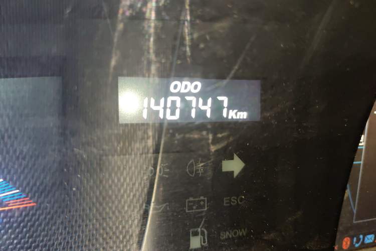 Used Luxgen Great 7 MPV 2013 2.0T Luxury Model Odometer Close Up