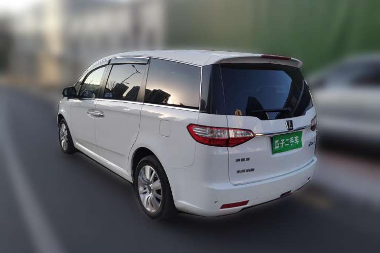 Used Luxgen Great 7 MPV 2013 2.0T Luxury Model Rear Left 45 Deg