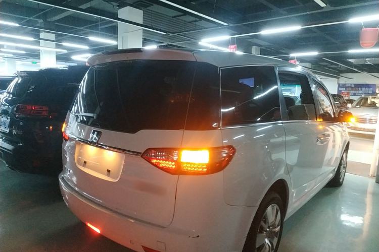 Used Luxgen Great 7 MPV 2013 2.0T Luxury Model Rear Right 45 Deg