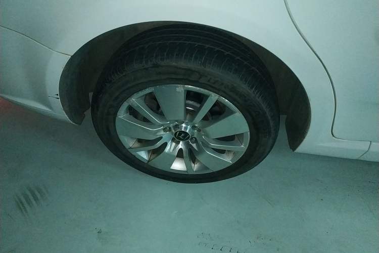 Used Luxgen Great 7 MPV 2013 2.0T Luxury Model Right Rear Wheel Hub