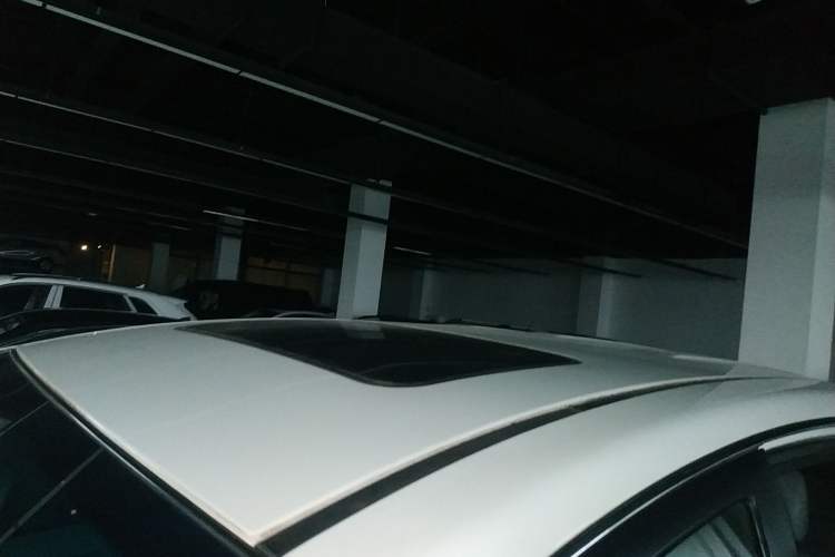 Used Luxgen Great 7 MPV 2013 2.0T Luxury Model Roof