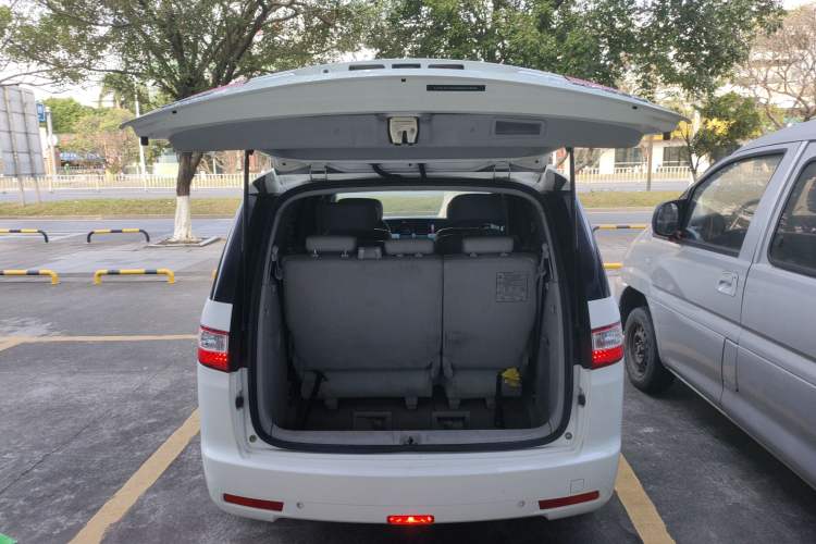 Used Luxgen Great 7 MPV 2013 2.0T Luxury Model Trunk