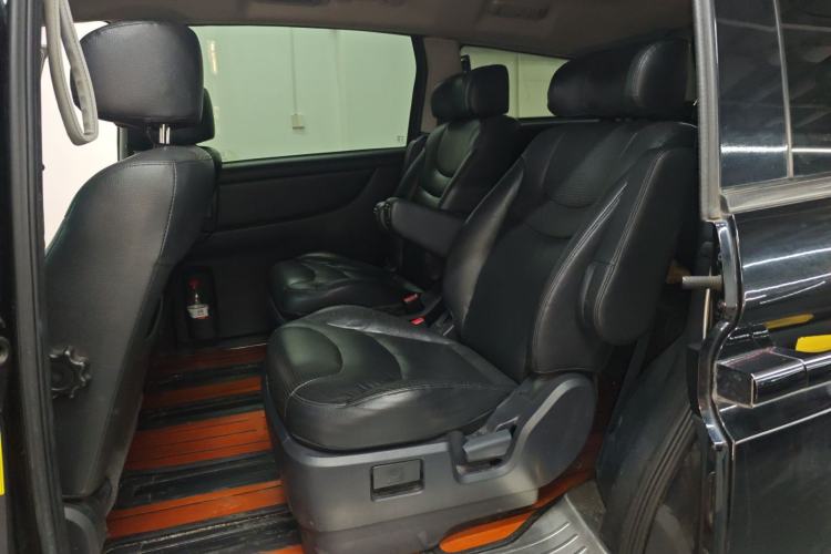 Used Luxgen Great 7 MPV 2015 2.0T Luxury Model Left Rear Seat