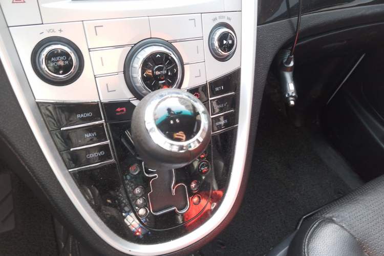 Used Luxgen Great 7 MPV 2015 2.0T Luxury Model Gear Lever