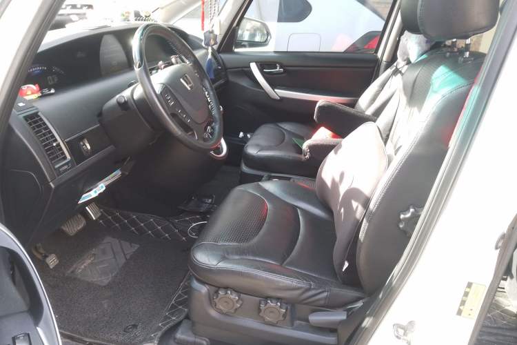 Used Luxgen Great 7 MPV 2015 2.0T Luxury Model Left Front Seat