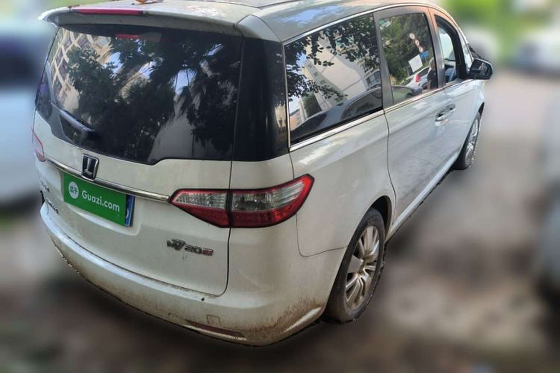 Used Luxgen Great 7 MPV 2015 2.0T Luxury Model Rear Right 45 Deg