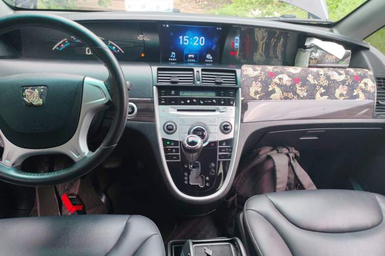 Used Luxgen Great 7 MPV 2016 2.0T Luxury Model Audio And AC Panel