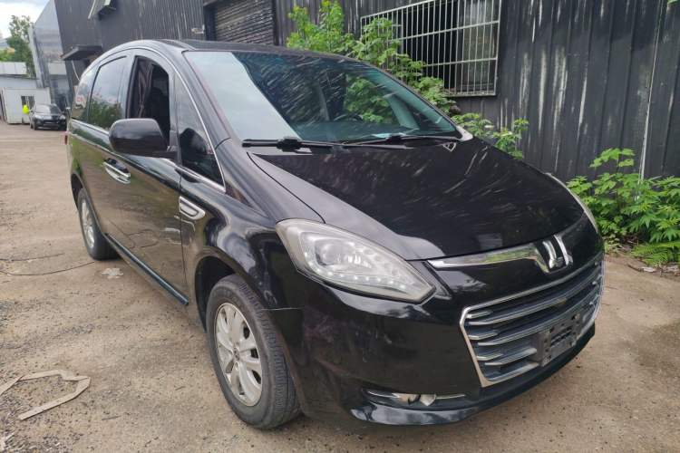Used Luxgen Great 7 MPV 2016 2.0T Luxury Model Exterior 2