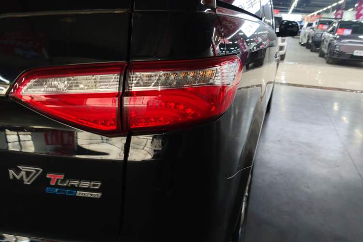 Used Luxgen Great 7 MPV 2016 2.0T Comfort Edition Exterior 3