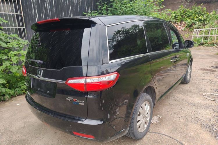 Used Luxgen Great 7 MPV 2016 2.0T Luxury Model Exterior 5