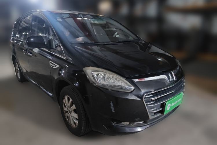 Used Luxgen Great 7 MPV 2016 2.0T Comfort Edition Front Right 45 Deg