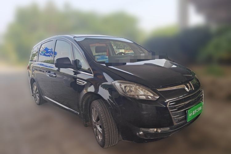 Used Luxgen Great 7 MPV 2016 2.0T Comfort Edition Front Right 45 Deg