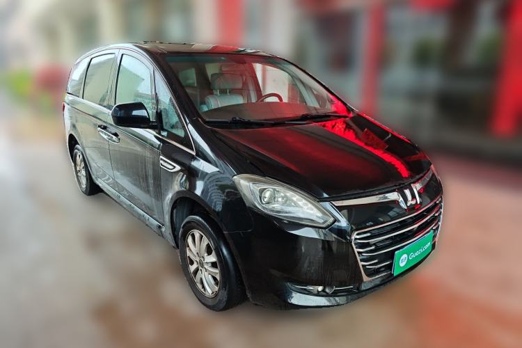 Used Luxgen Great 7 MPV 2016 2.0T Comfort Edition Front Right 45 Deg