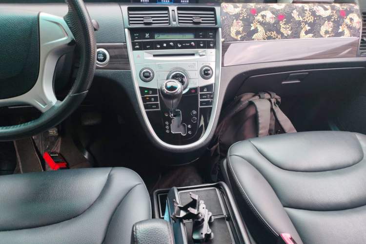 Used Luxgen Great 7 MPV 2016 2.0T Luxury Model Gear Lever