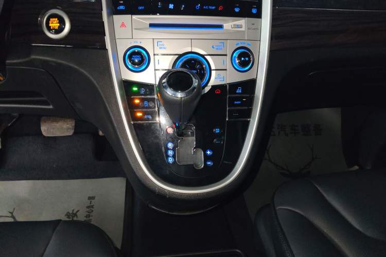 Used Luxgen Great 7 MPV 2016 2.0T Comfort Edition Gear Lever