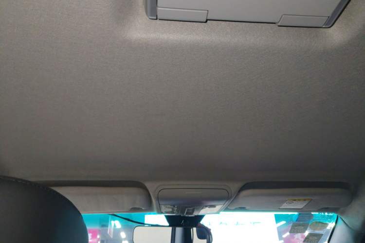 Used Luxgen Great 7 MPV 2016 2.0T Comfort Edition Headliner
