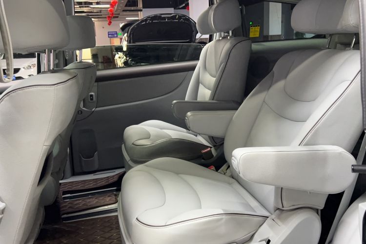 Used Luxgen Great 7 MPV 2016 2.0T Luxury Model Interior 2