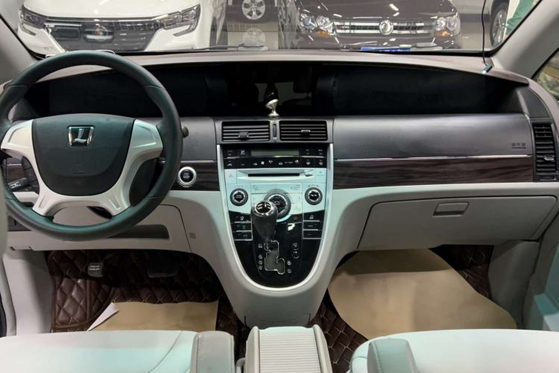 Used Luxgen Great 7 MPV 2016 2.0T Luxury Model Interior 3
