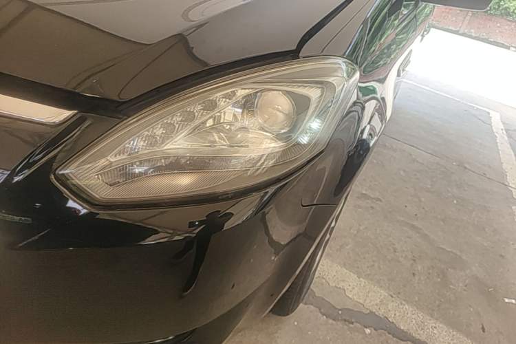 Used Luxgen Great 7 MPV 2016 2.0T Luxury Model Left Front Headlight