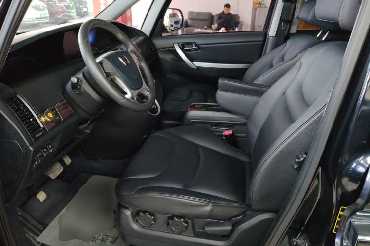 Used Luxgen Great 7 MPV 2016 2.0T Comfort Edition Left Front Seat